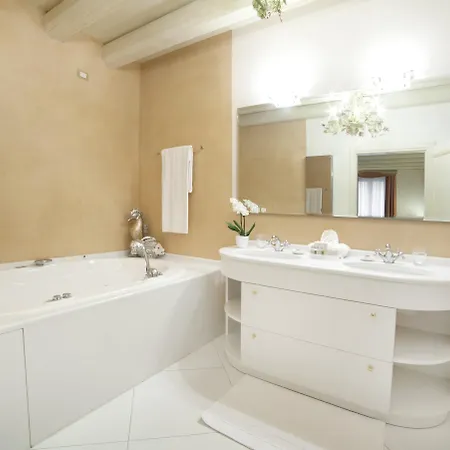 Гостьовий будинок Relais Fra' Lorenzo Верона