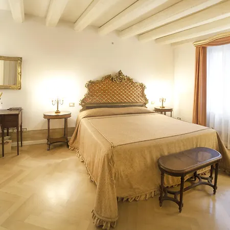 Relais Fra' Lorenzo Верона